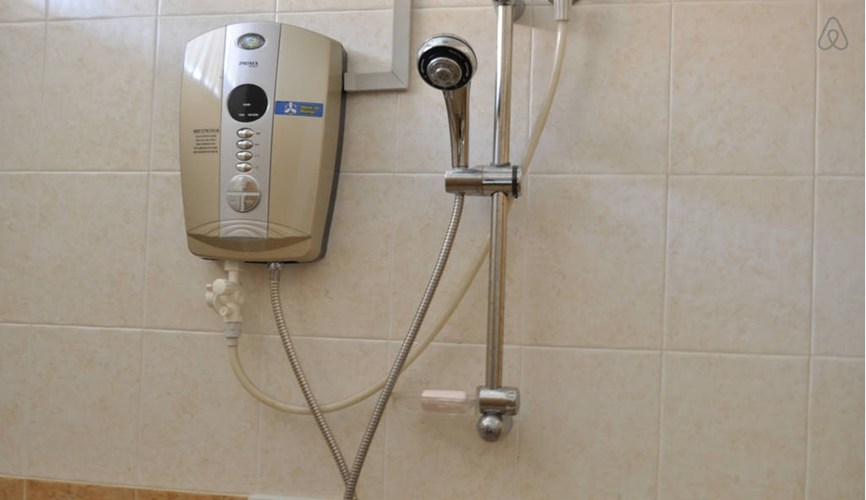 10 bước vệ sinh máy nước nóng đơn giản tại nhà